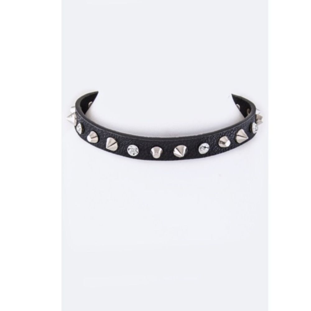 Mix Studs Chocker Necklace